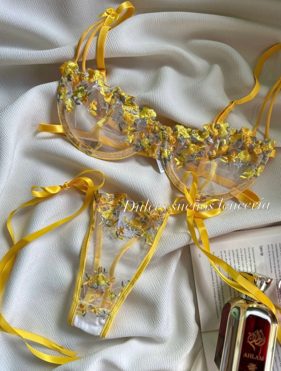 SET VELVET PETALS